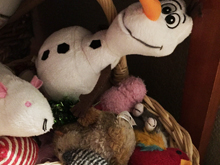 Hug and Find Olaf